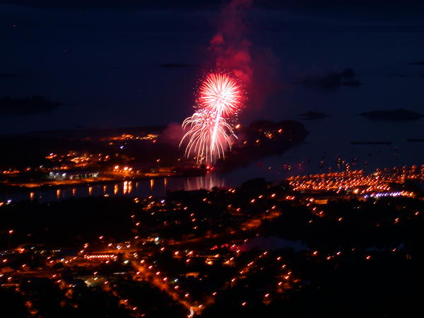 Fireworks - Red ball, white shower