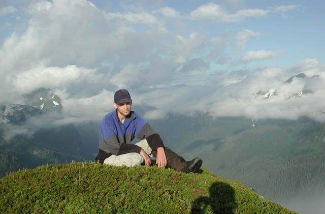 Me on Arrowhead Peak (38590 bytes)