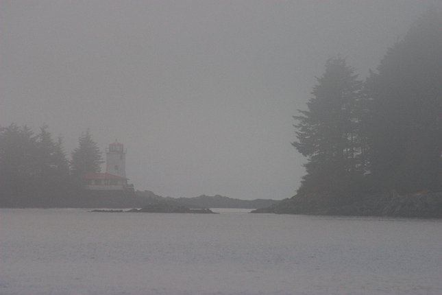 Lighthouse in the Fog (20266 bytes)