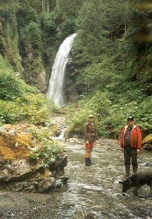 At the Falls for the First Time (56k)