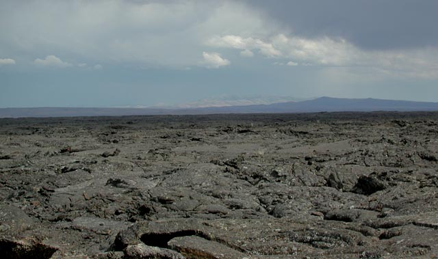 Looking East Across Jordan Craters (65381 bytes)